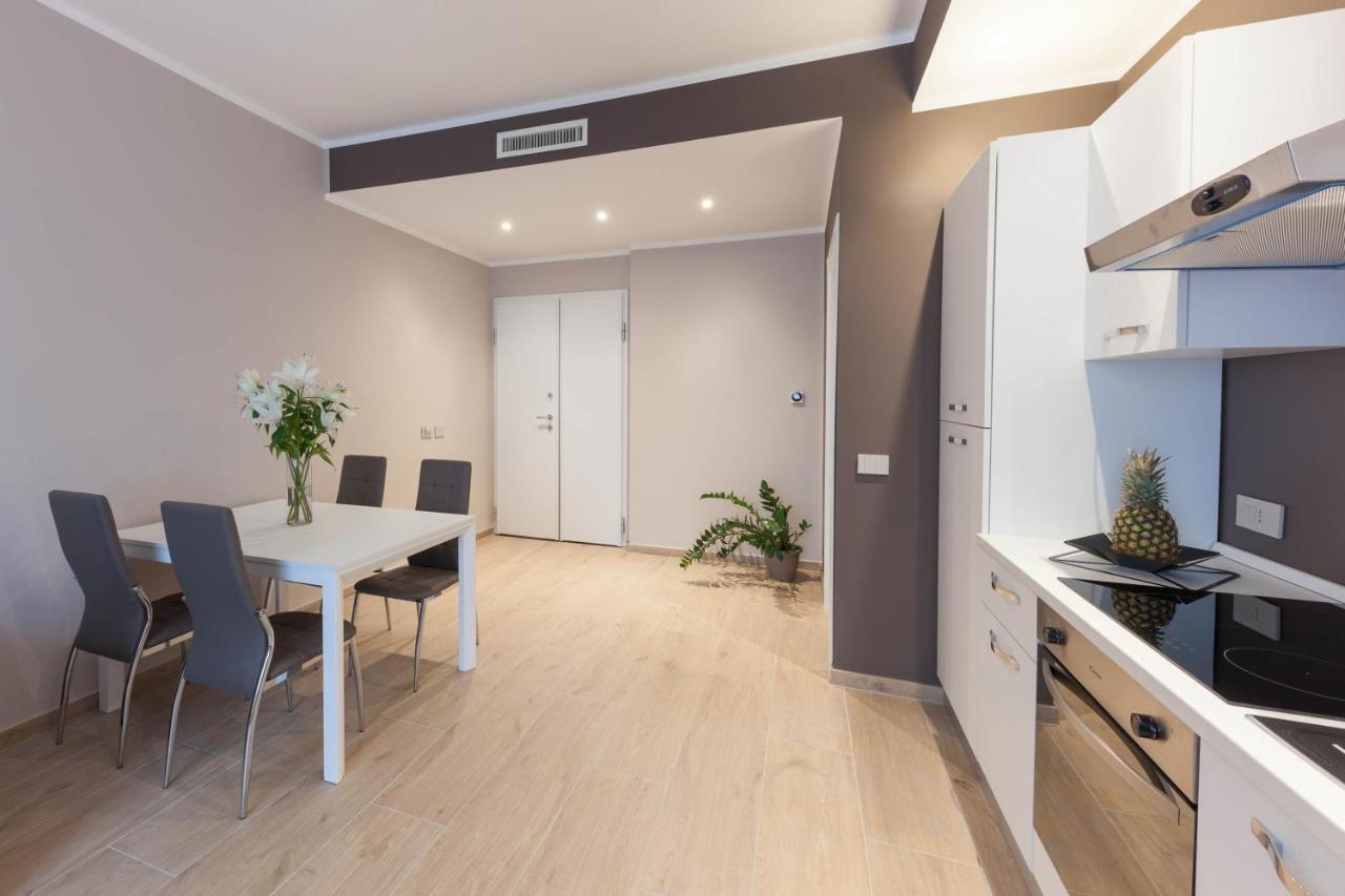 Teseo Apartments & Relax Genoa Bagian luar foto